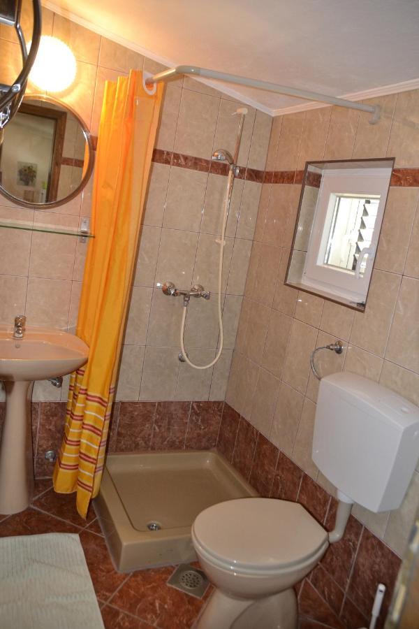 Apartments By The Sea Kustici, Pag - 6335 Zubovići Dış mekan fotoğraf